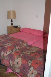 The bedroom with 2 twins pushed together.