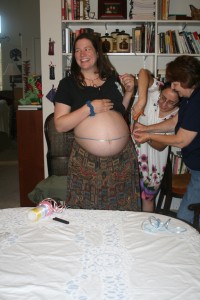 16_belly_measuring The Full Moon Belly