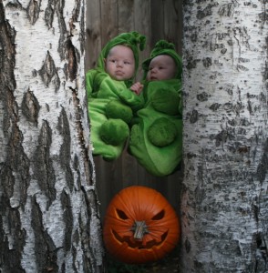 114_peas_pod_v3 Our little peas in their pods (Alex on left)
