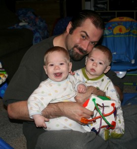 10_alex_dad_dom_cute Alex (left) and Dom: A dad with his little monkeys